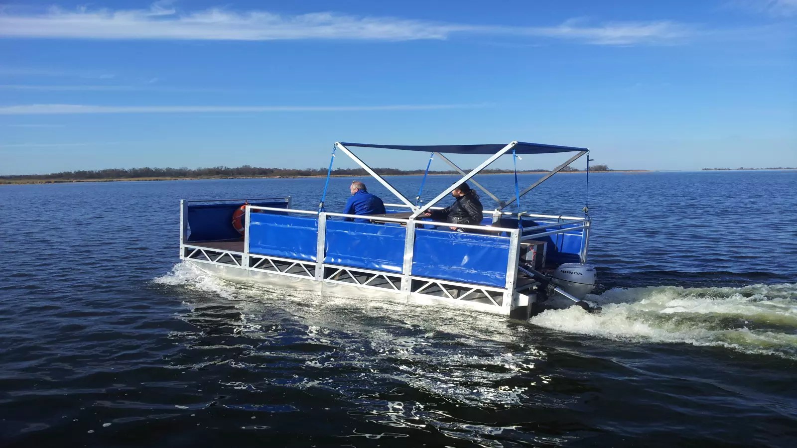 Katamaran aluminiowy AluBoats podczas rejsu