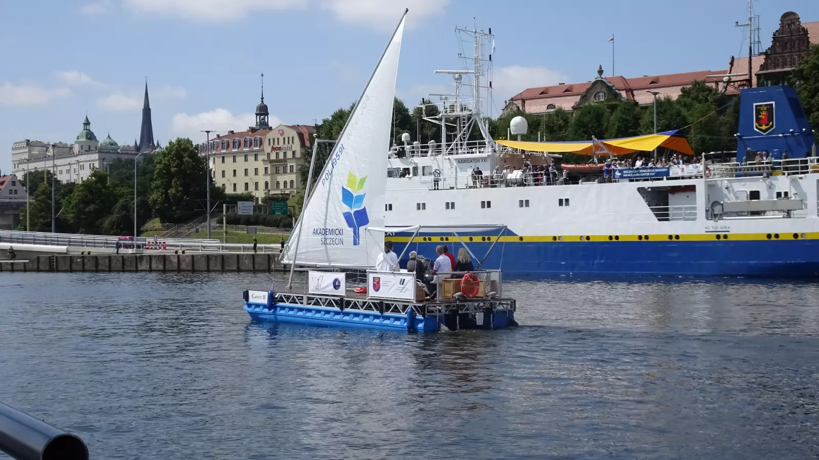 Specjalistyczna konstrukcja katamaranu
